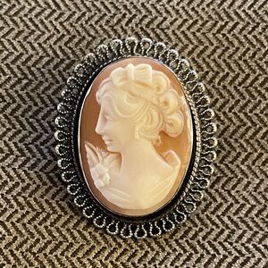 Vintage Beaucraft Cameo Shell Sterling Silver Brooch